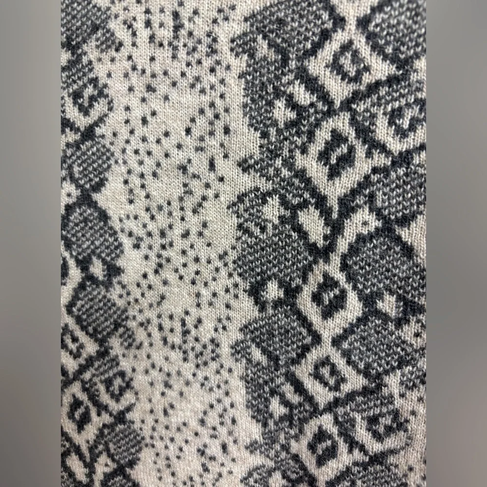 Lizard Patterned knit jacket - Picture 3 of 6